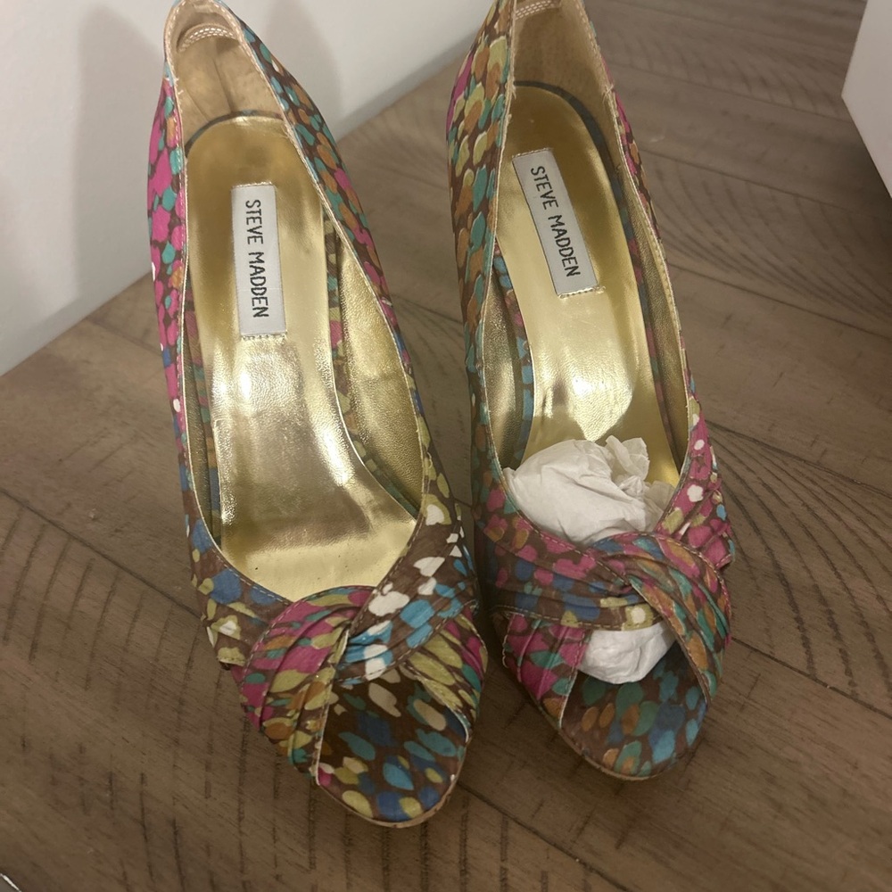 Steve Madden Colorful Patterned Peep Toe Heels